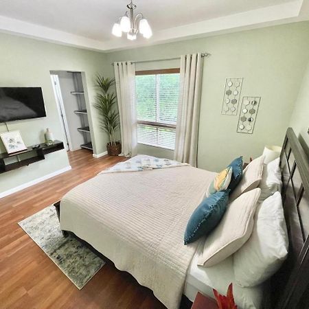 Modern 3 Bedroom Condo In Private Community #8 Petit Valley 외부 사진